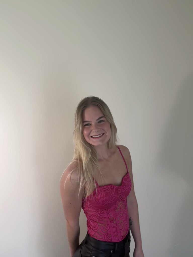 Julia V. | Ace Models